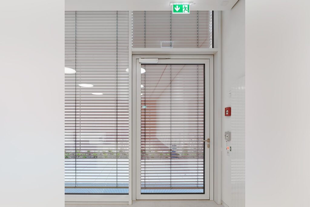 Architectonische verfijning met buitenjaloezieën 4