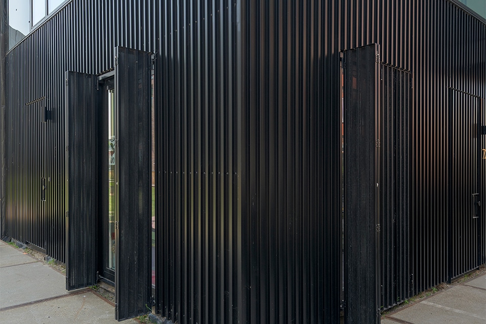 Extremely clean facade appearance thanks to continuous lines 2