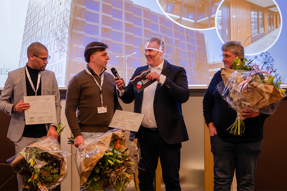 Eén kleur met vier verschillende gedaanten: HevoFame uit Zwolle wint project van het jaar 1