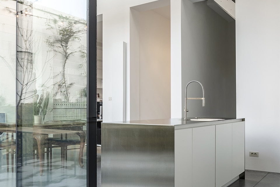 Wanneer staal karakter krijgt: roestvrijstaal als ruimtelijk anker 2