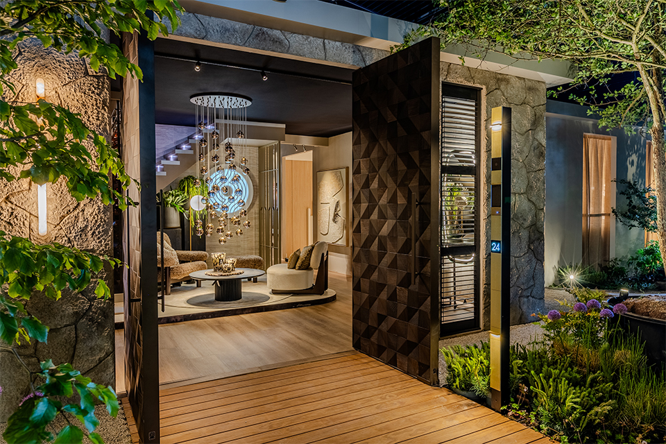 A sophisticated interplay of steel and wood 8