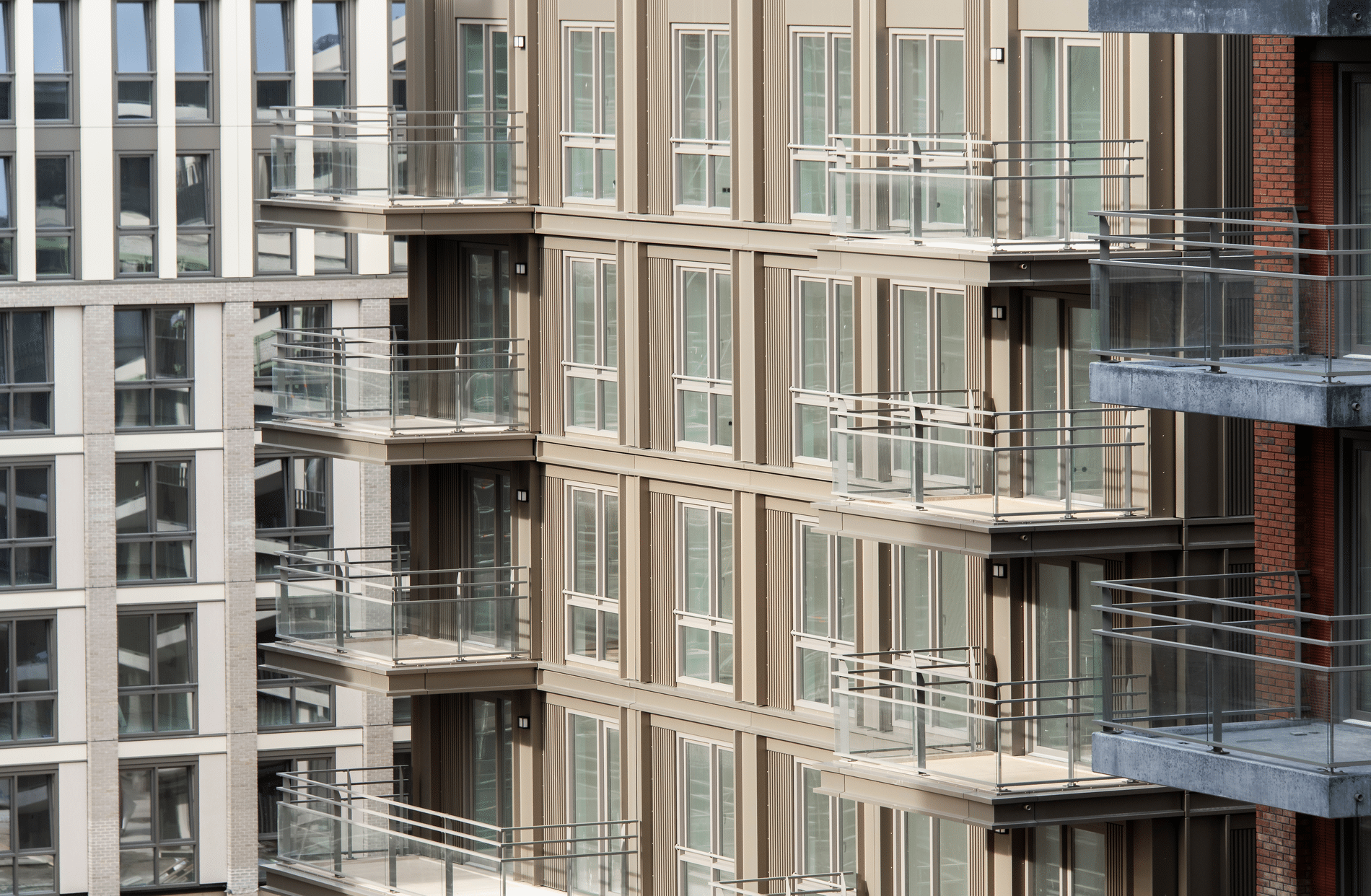 Gevelbekleding geeft woontorens MIX Amsterdam eigenheid en karakter 4