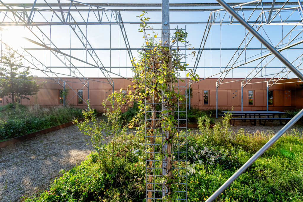 Nature Inclusive Design Guide Nature-inclusive building as an accelerator