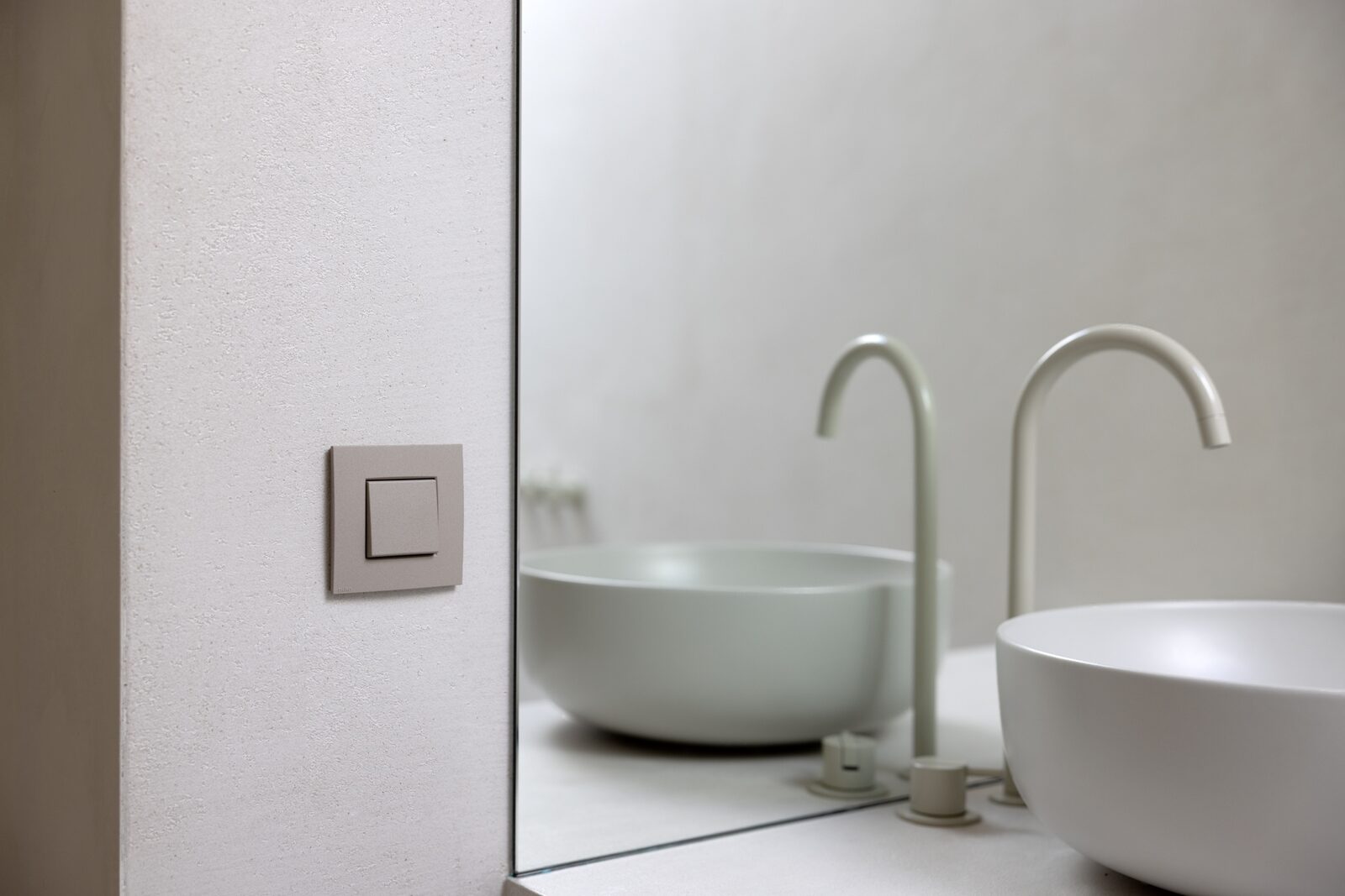 Nieuwe Niko Intense-afwerkingen brengen warmte en karakter in het interieur 2